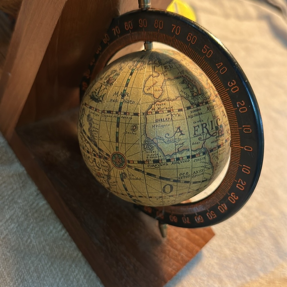 Vintage old world 🌎 Globe Bookends - Picture 13 of 16